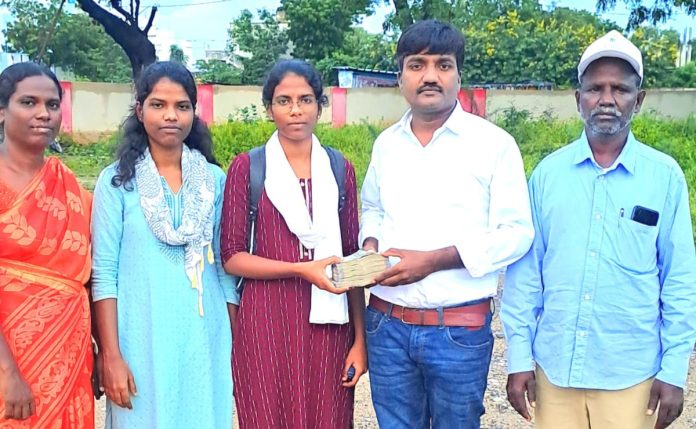 Tejashree excels in NEET results Tejashree excels in NEET results