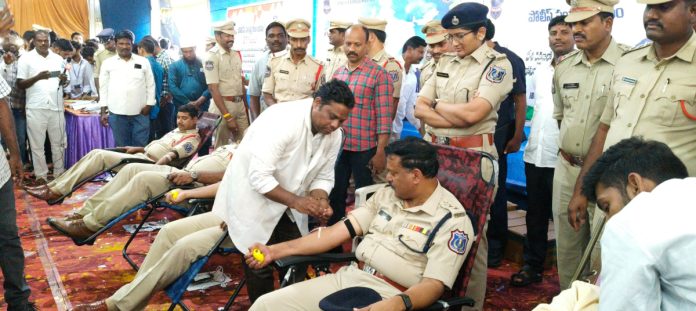 The bravery of the police martyrs is unforgettable. The bravery of the police martyrs is unforgettable.