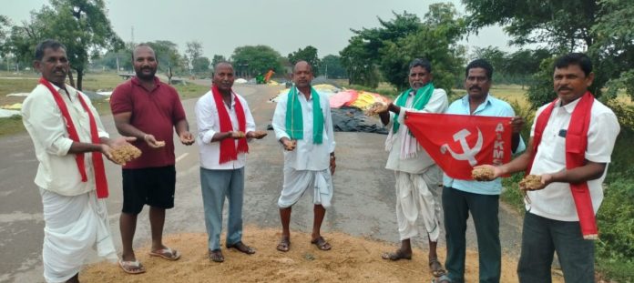 The government should immediately purchase the wet logs. The government should immediately purchase the wet logs.