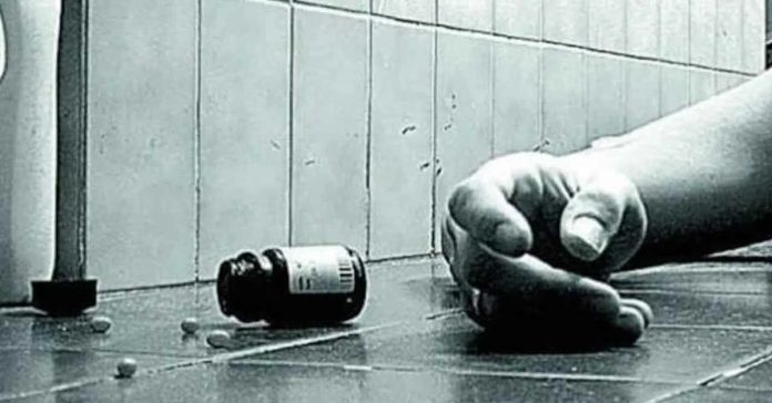 Untitled-1111 attempts suicide