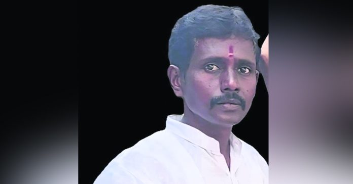 Goldsmith commits suicide due to financial difficulties