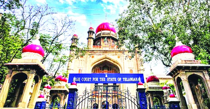 Untitled-50 copy How was the deadline for applications for liquor shops extended: High Court