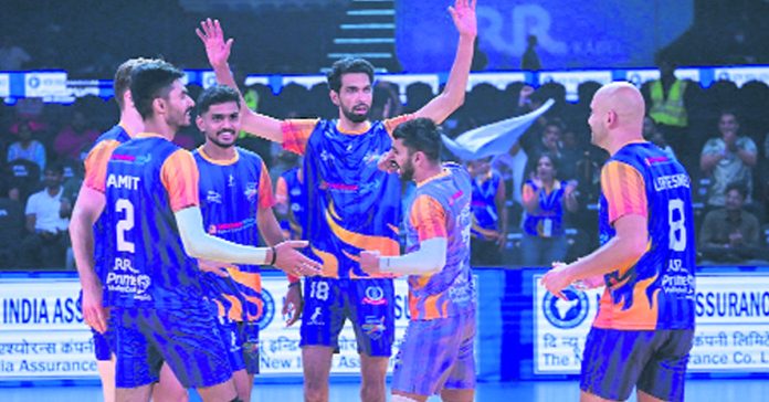 Mumbai Meteors in full swing