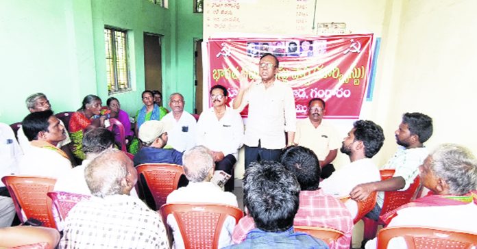 Land issues need to be resolved.