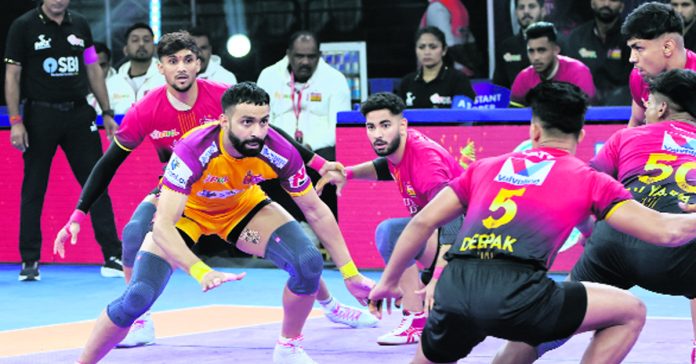 Untitled-70 copy Telugu Titans win in mini qualifier