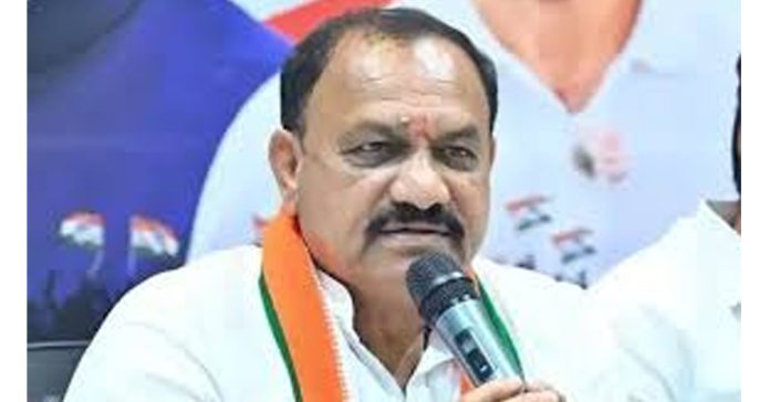 Dalit MLAs meet Mahesh Kumar Goud