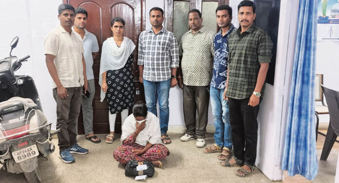 ఫతేనగర్లో గంజాయి పట్టివేత