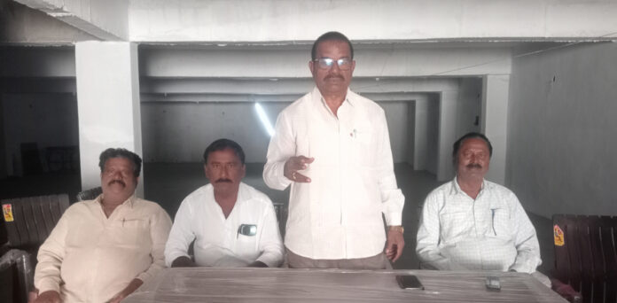 హమాలీ వర్కర్లకు సంక్షేమ బోర్డు ఏర్పాటు చేయాలి