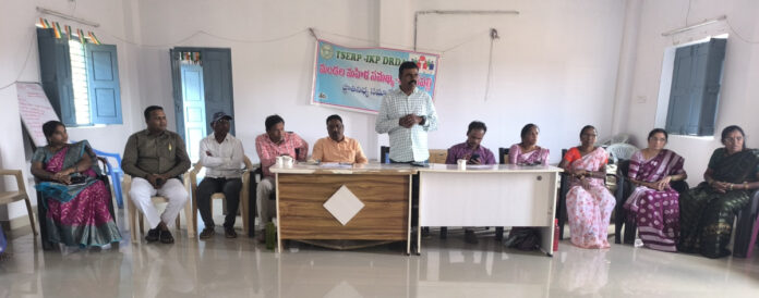 ఆసరా పెన్షన్ లపై విఓ లకు అవగాహన