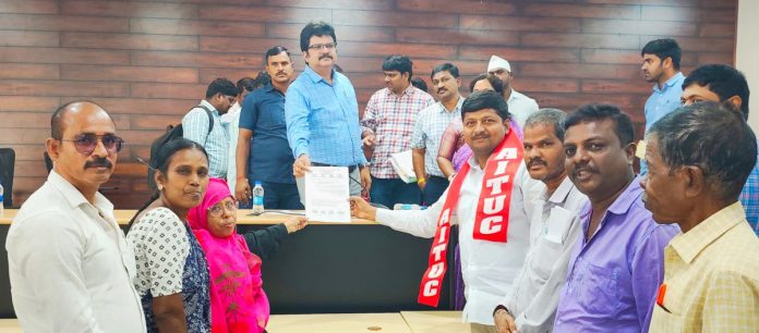 సెంట్రలైజ్డ్ కిచెన్ విధానాన్ని వెంటనే విరమించుకోవాలి: ఏఐటియుసి