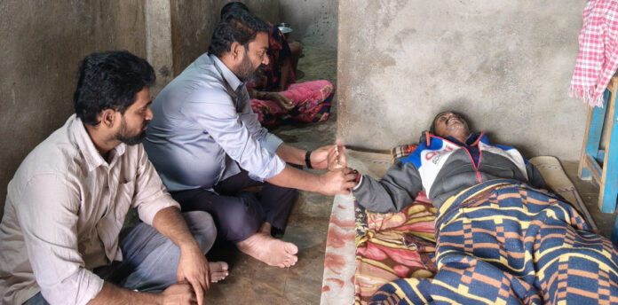 తెలంగాణ ఉద్యమకారుడు ఈర్ల శేఖర్ కు పరామర్శ