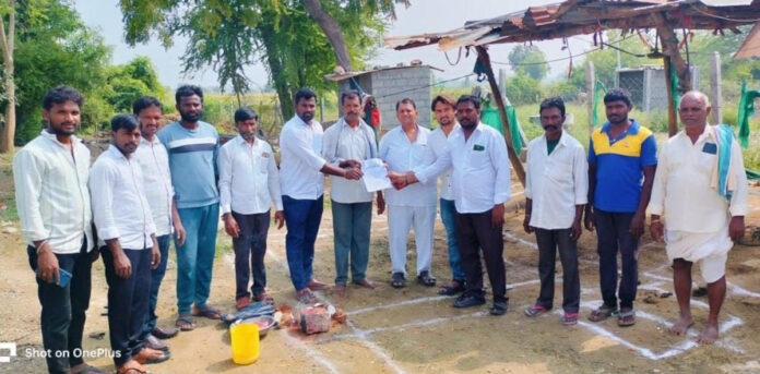 ఇందిరమ్మ ఇండ్లకు పట్టాలు పంపిణీ..