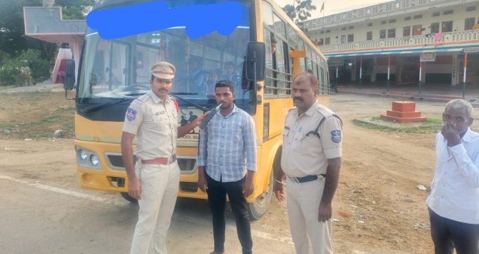 మద్యం సేవించి వాహనాలు నడిపితే జైలుశిక్ష : ఎస్ఐ