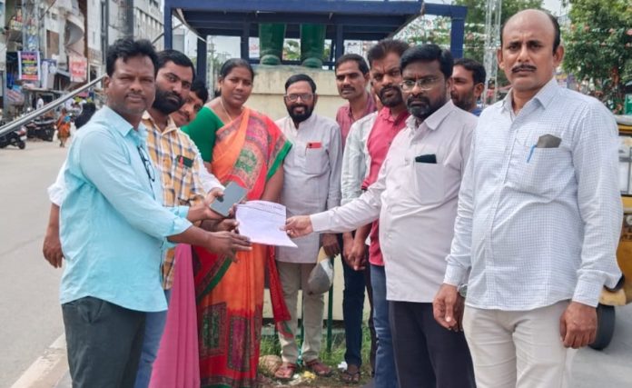 ఫీజు రీయింబర్స్మెంట్ విడుదల చేయాలి