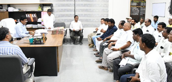 మిల్లర్లు బీజీలు సమర్పిస్తే ధాన్యం కేటాయింపు..