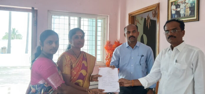 మొదటి రోజు మందకొడిగా నామినేషన్లు