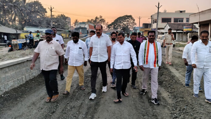 రాజకీయాలకు అతీతంగా ప్రజాసంక్షేమం