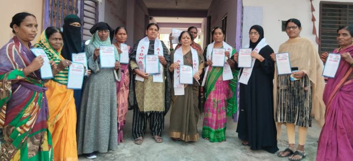 అఖిల భారత ప్రజాతంత్ర మహిళా సంఘం ఆల్ ఇండియా మహాసభల కరపత్రాల విడుదల