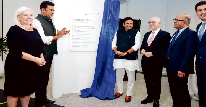 గ్లోబల్ కమాండ్ సెంటర్గా హైదరాబాద్