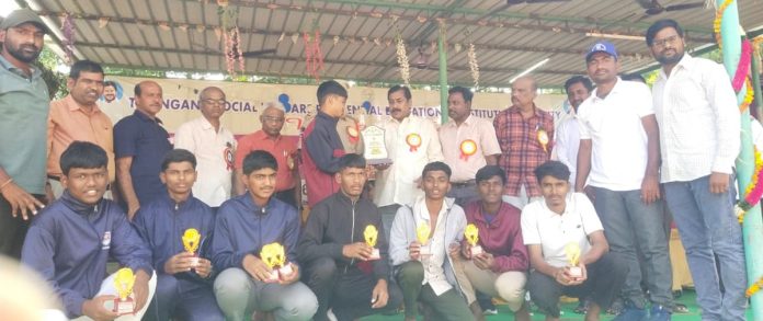 జోనల్ లెవెల్ పోటీలలో విద్యార్థుల ప్రతిభ