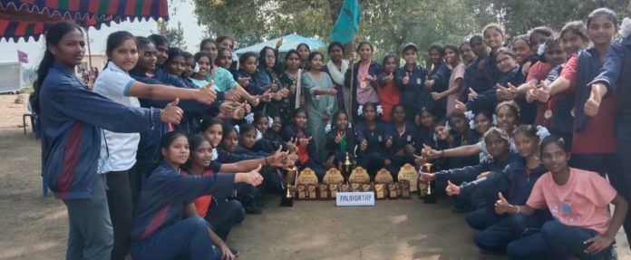 క్రీడల్లో సాంఘిక సంక్షేమ గురుకుల పాఠశాల విద్యార్థిల ప్రతిభ