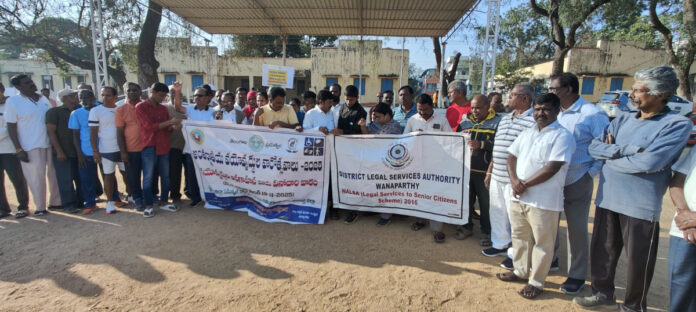 బీసీ ఆక్రోశ సభకు తరలి వెళ్లిన శ్రేణులు