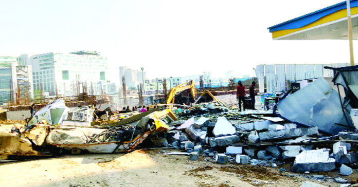 గచ్చిబౌలి సంధ్య కన్వెన్షన్లో హైడ్రా కూల్చివేతలు