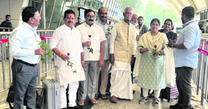 కేరళకు రైతు కమిషన్ బృందం