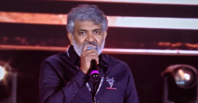 డైరెక్టర్ రాజమౌళిపై 3 కేసులు నమోదు