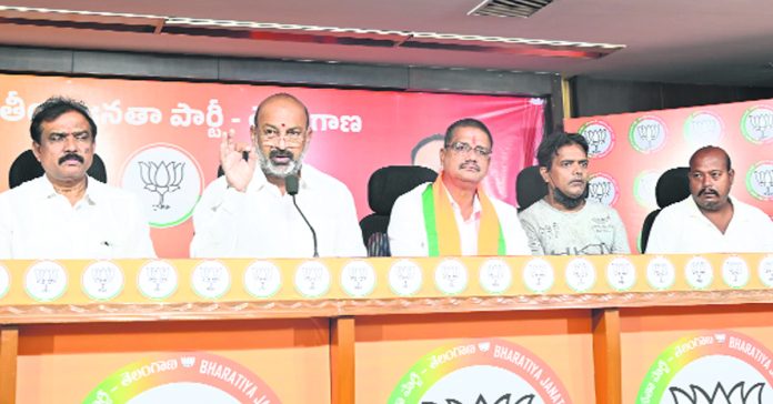 ఎంఐఎం అండతో డ్రగ్స్ ముఠా