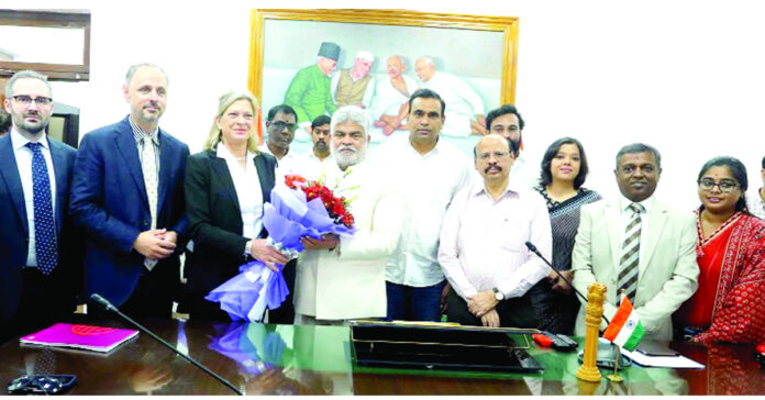 అసెంబ్లీ స్పీకర్ను కలిసిన జర్మనీ అధికార పార్టీ బృందం