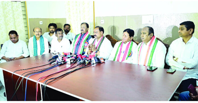 అభివృద్ధి, సంక్షేమానికే ప్రజల పట్టం