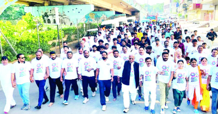 రిజర్వేషన్ల కోసం కేంద్రంపై ఒత్తిడి పెంచాలి