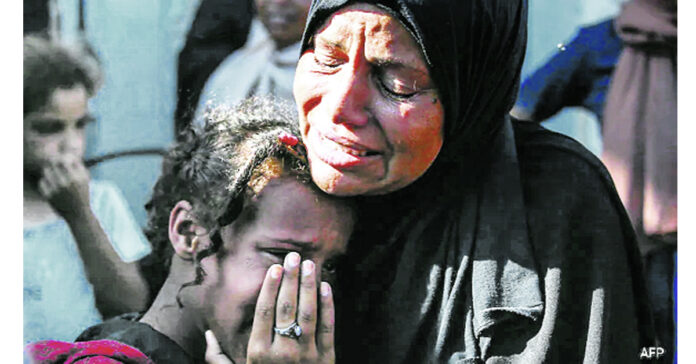 చీకటిలోనే గడుపుతున్నాం