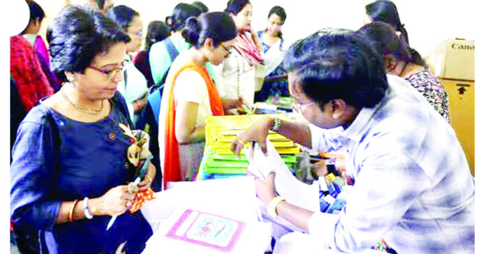 సర్ కోసం ఉరుకులు పరుగులు