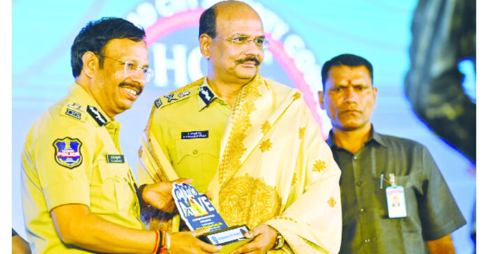 ఏటా రోడ్డు ప్రమాదాల్లో 8 వేల మంది మరణం