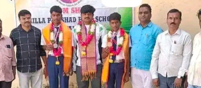 జాతీయస్థాయి పోటీలకు యాలాల్ విద్యార్థులు ఎంపిక