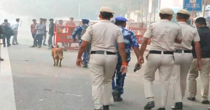 మరోసారి ఎర్రకోట వద్ద భద్రతా సిబ్బంది తనిఖీలు