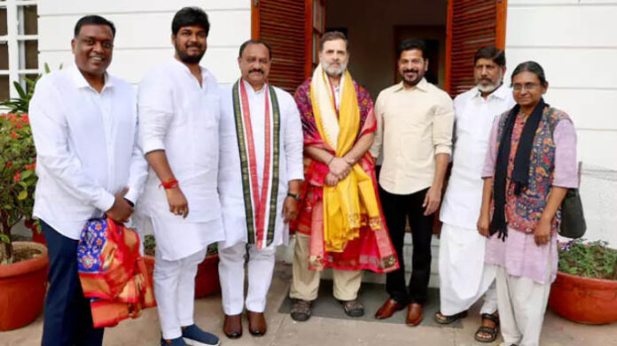 తెలంగాణ నేతలను అభినందించిన రాహుల్ గాంధీ