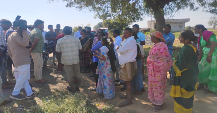 పంచాయతీ పోరులో ఎన్నికల బహిష్కరణ