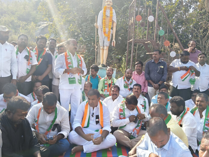 కేంద్రం పేద ప్రజలకు అన్యాయం చేసే ప్రయత్నం చేస్తుంది