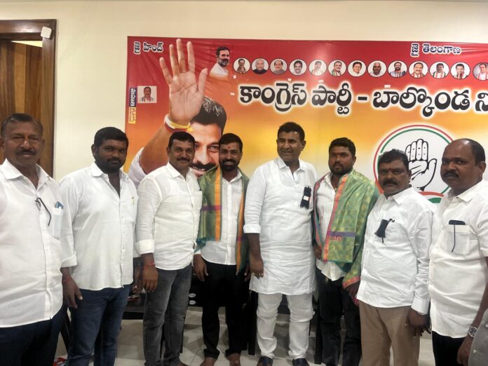 సునీల్ రెడ్డిని కలిసిన ఇనాయత్ నగర్, డిసి తండా సర్పంచులు