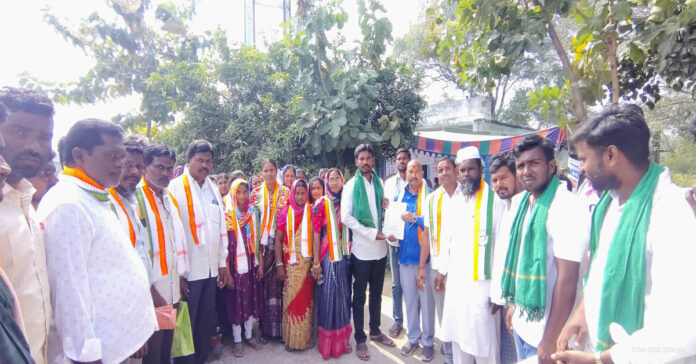 హౌజుబుజుర్గు గ్రామ సర్పంచ్ అభ్యర్థిగా మౌల నామినేషన్