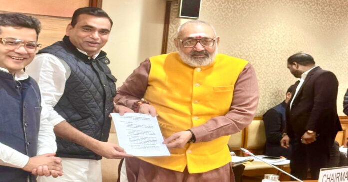 పోచంపల్లి ఇక్కత్ చీరల నకిలీ నివారించాలి: ఎంపీ చామల కిరణ్ కుమార్ రెడ్డి