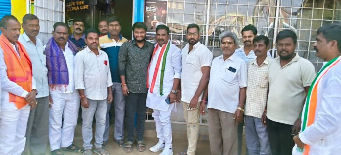 వెంకటేశ్వర వైన్స్ సందర్శించిన ప్రభుత్వ విప్..