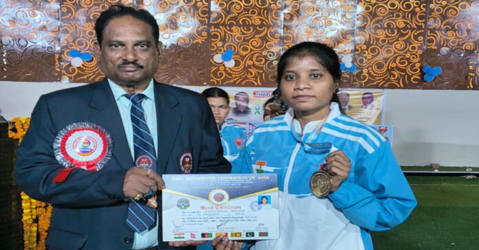 అంతర్జాతీయ బాల్ బాడ్మింటన్ ఛాంపియన్షిప్లో భారత్కు బంగారు పతకం