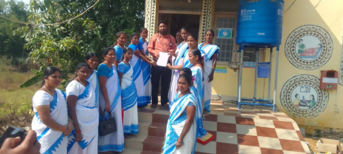 లెప్రసీ వేతనాలు చెల్లించాలని ఆశ వర్కర్ల ధర్నా