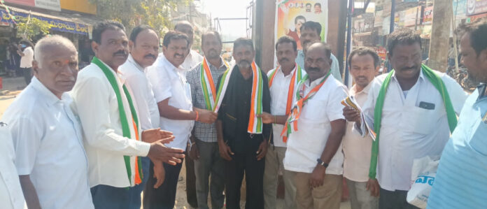 కాంగ్రెస్ లో చేరిన బీఆర్ఎస్ నాయకులు