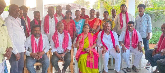 గ్రామ పంచాయతీ ఎన్నికల్లో కాంగ్రెస్ దౌర్జన్యాలు పెరిగిపోతున్నాయి