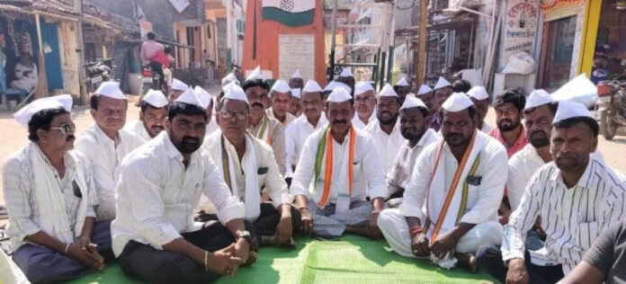 మహాత్మా గాంధీ పేరు తొలగింపుపై కాంగ్రెస్ నిరసన